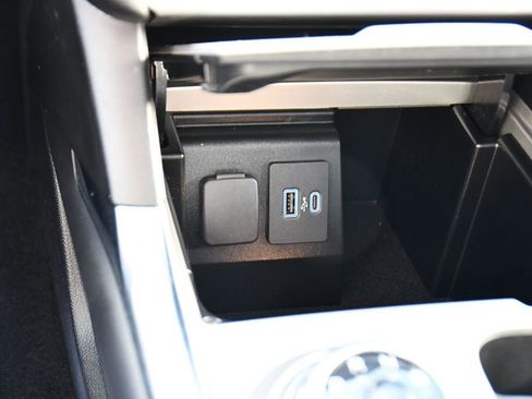 Used 2023 Ford Explorer XLT w/ Equipment Group 202A image 33