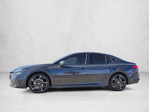 Used 2025 Toyota Camry XSE FWD image 9