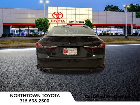 Used 2025 Toyota Camry SE w/ Convenience Package image 14
