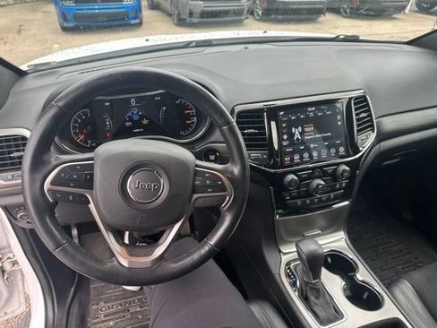 Used 2021 Jeep Grand Cherokee Laredo X AWD/4WD image 22