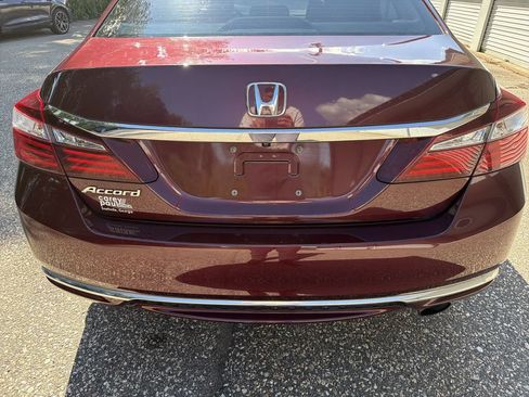 Used 2016 Honda Accord LX image 4