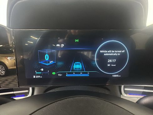 Certified 2023 Hyundai Elantra Limited FWD image 16