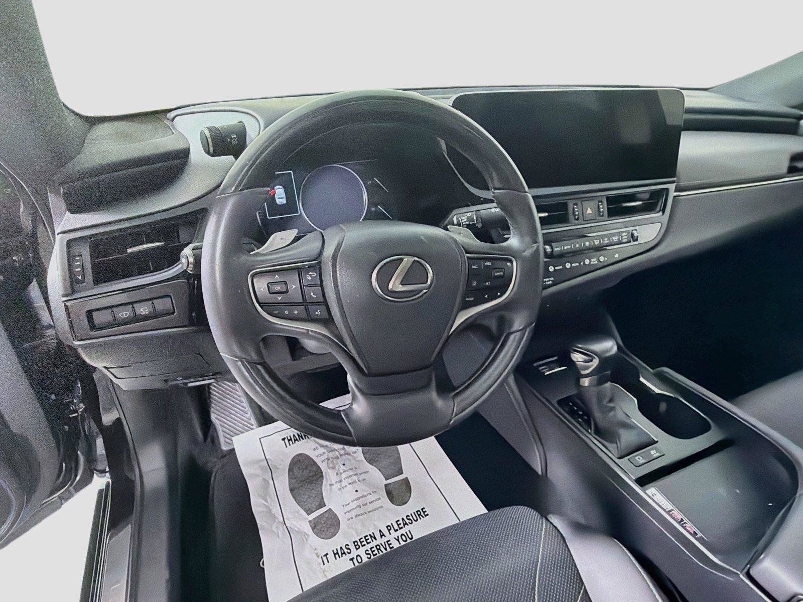 Used 2023 Lexus ES 300h Ultra Luxury w/ Accessory Package (Z2) FWD image 11