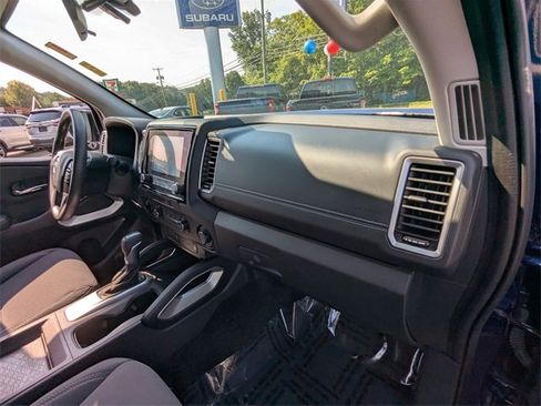 Used 2022 Nissan Frontier SV w/ Technology Package image 23