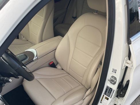 Used 2021 Mercedes-Benz GLC 300 4MATIC image 6