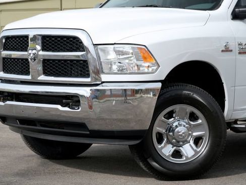 Used 2018 RAM 3500 Tradesman w/ Chrome Appearance Group AWD/4WD image 8