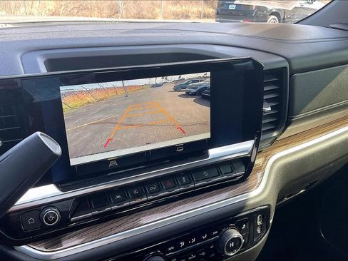 Used 2022 Chevrolet Silverado 1500 RST AWD/4WD image 16