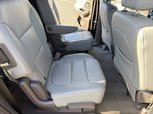 Used 2020 Chevrolet Traverse LT w/ LT Premium Package image 33