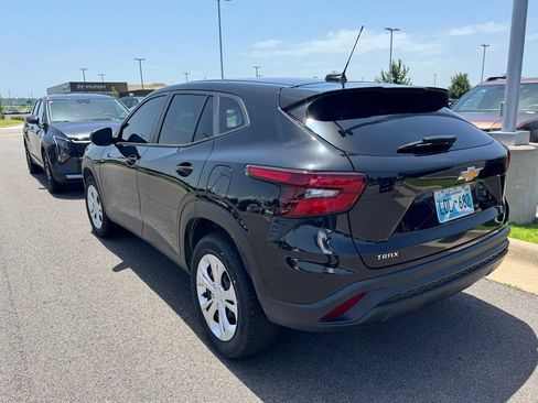 Used 2024 Chevrolet Trax LS FWD image 5