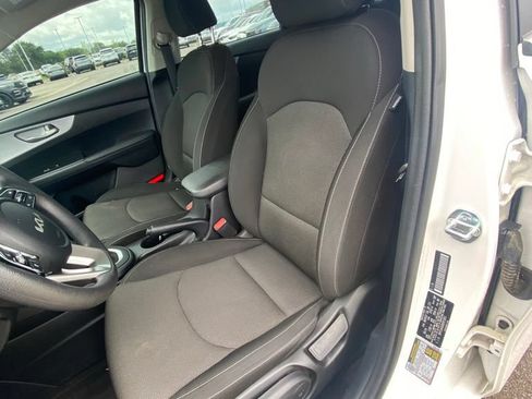 Certified 2024 Kia Forte LXS FWD image 10