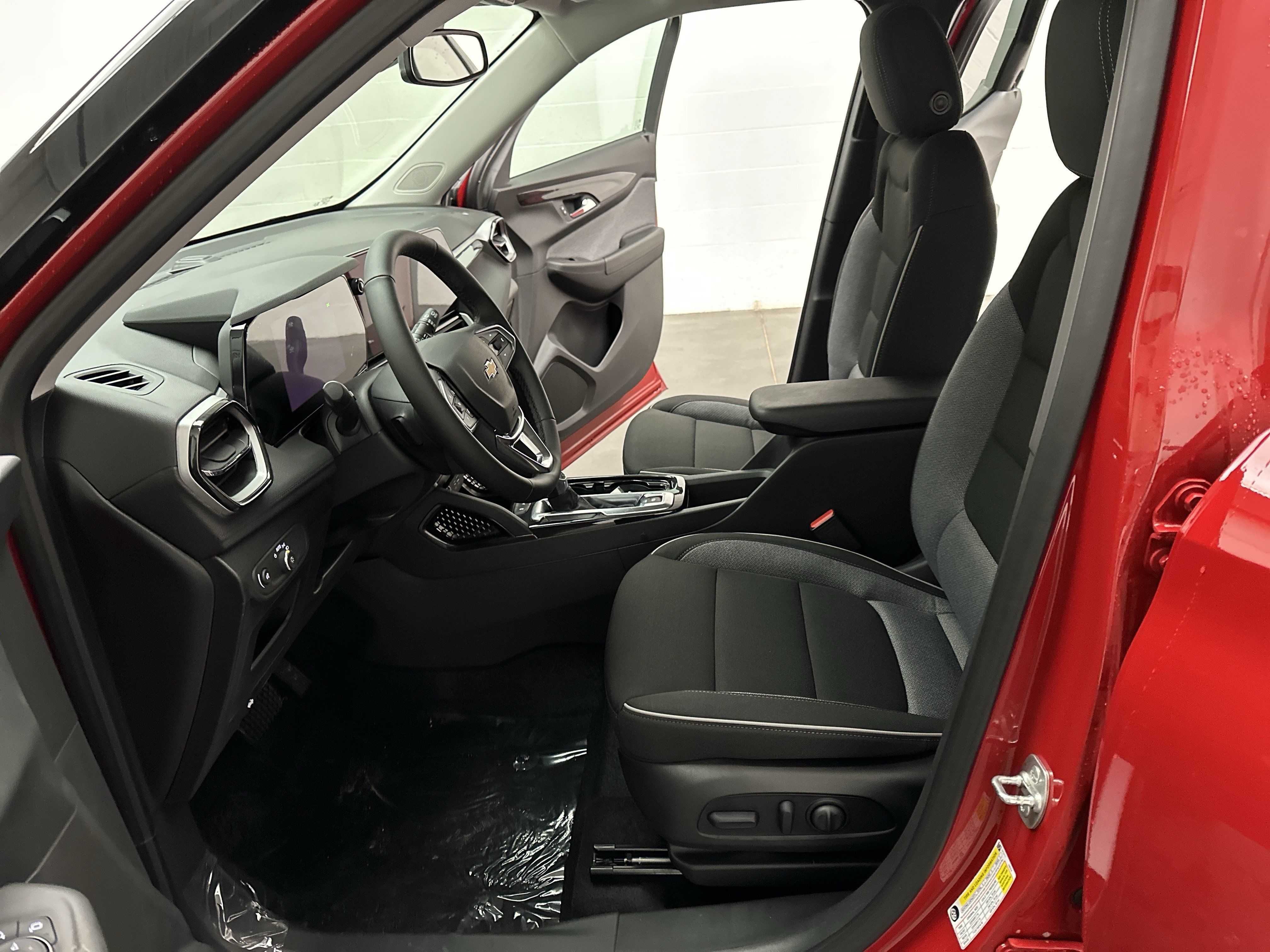 New 2026 Chevrolet TrailBlazer LT w/ Convenience Package FWD image 18