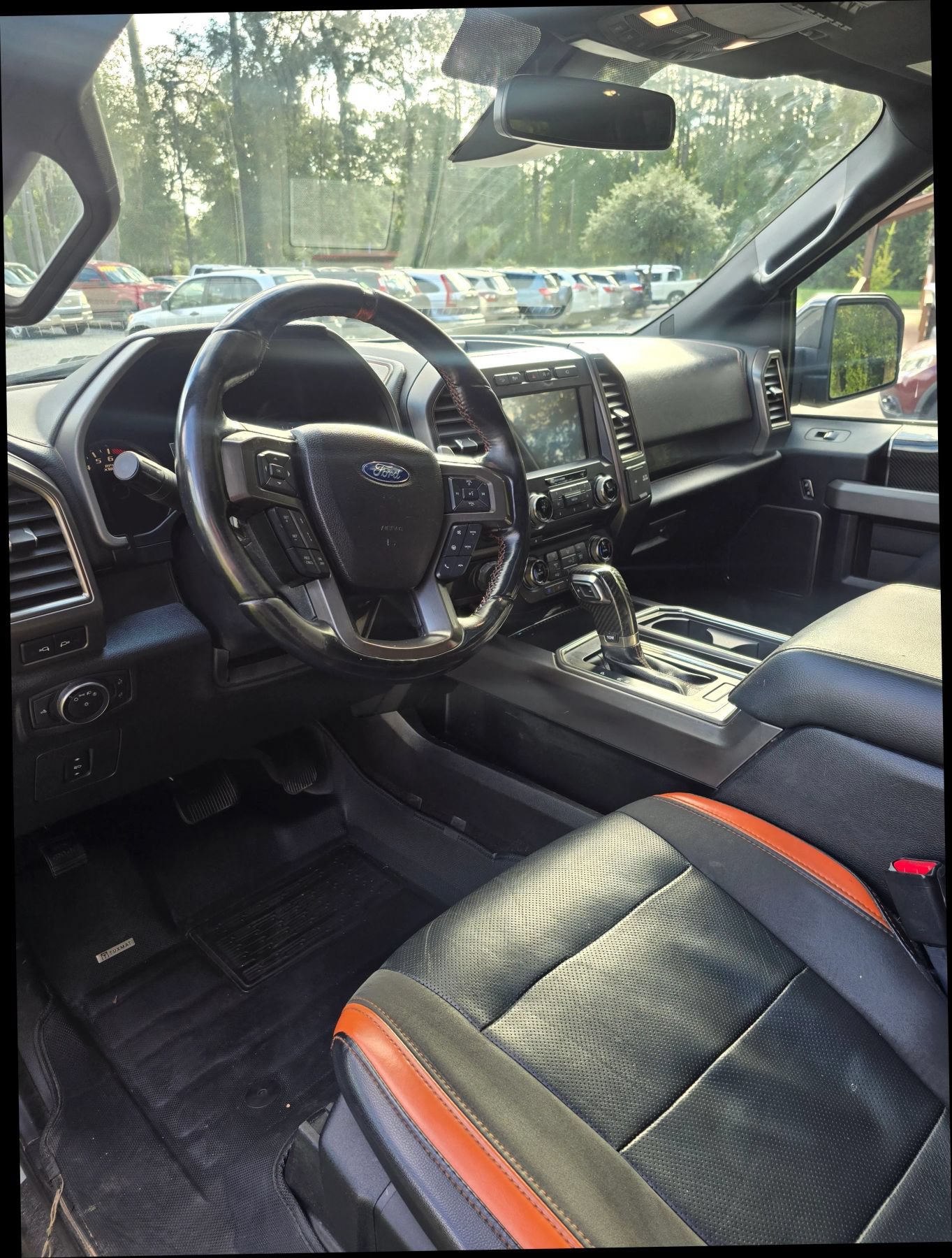 Used 2017 Ford F150 Raptor w/ Equipment Group 802A Luxury AWD/4WD image 22