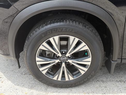 Used 2023 Nissan Rogue SV FWD image 16