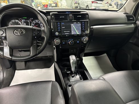Used 2022 Toyota 4Runner TRD Off-Road Premium AWD/4WD image 13