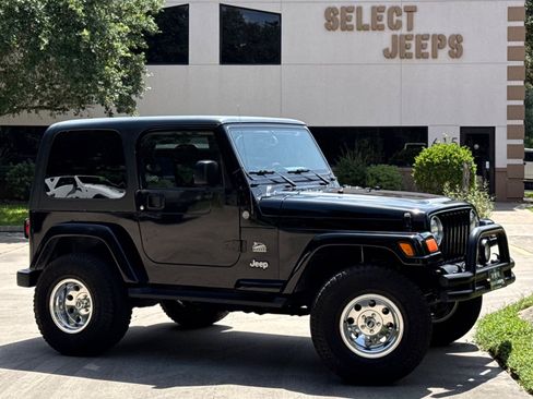 Used 2004 Jeep Wrangler Sahara w/ Dual Top Group AWD/4WD image 1