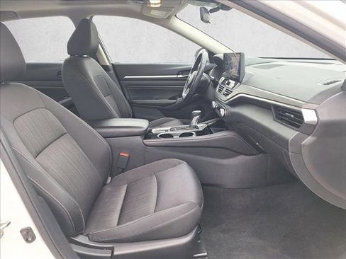 Used 2023 Nissan Altima 2.5 SV w/ SV Premium Package image 20