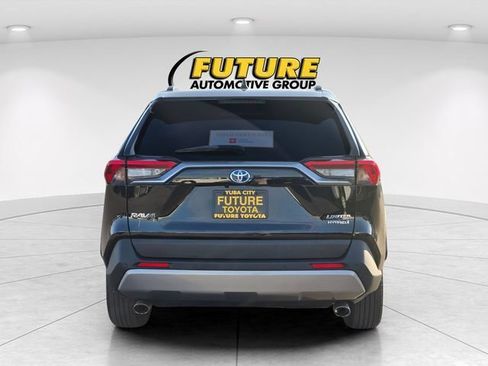 Certified 2022 Toyota RAV4 Limited AWD/4WD image 6