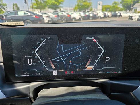 Used 2024 BMW 330i xDrive Sedan w/ Convenience Package image 29