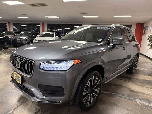 Used 2020 Volvo XC90 T5 Momentum AWD/4WD image 5