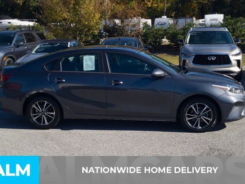 Used 2023 Kia Forte LXS image 5