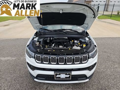 Used 2025 Jeep Compass Limited AWD/4WD image 29