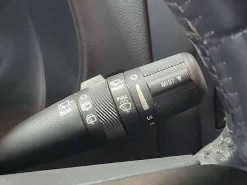 Used 2017 Jeep Patriot High Altitude FWD image 33