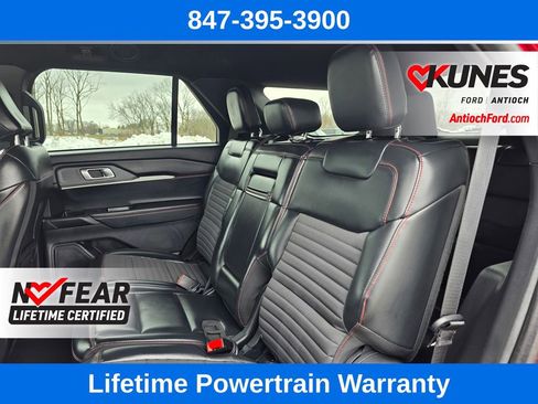 Used 2025 Ford Explorer ST-Line w/ ST-Line Street Pack image 23