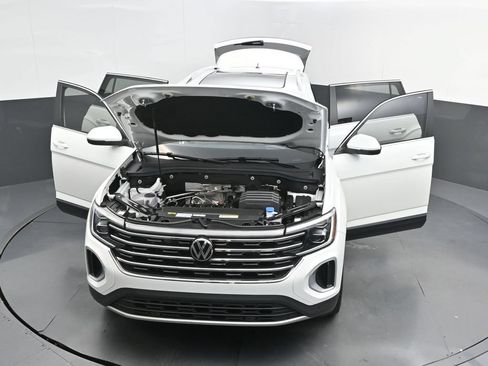 Used 2024 Volkswagen Atlas SEL AWD/4WD image 57