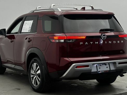 Used 2022 Nissan Pathfinder SL image 6