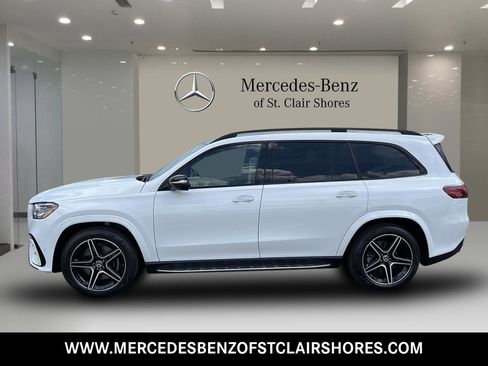 Used 2025 Mercedes-Benz GLS 450 4MATIC image 2