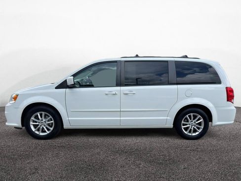 Used 2016 Dodge Grand Caravan SXT w/ Rear Park Assist Package FWD image 4