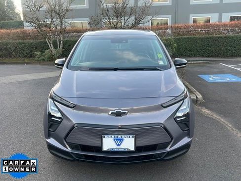 Used 2023 Chevrolet Bolt LT image 2