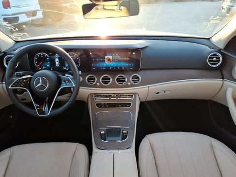 Used 2023 Mercedes-Benz E 350 4MATIC Sedan image 14