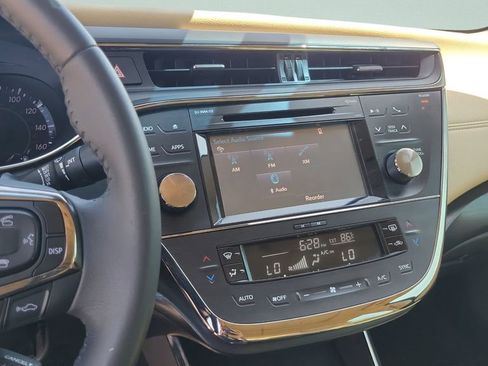Used 2017 Toyota Avalon XLE Plus w/ Carpet Mat Package FWD image 17