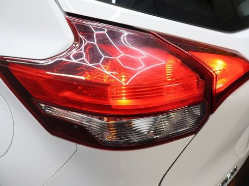 Used 2020 Nissan Kicks S image 26