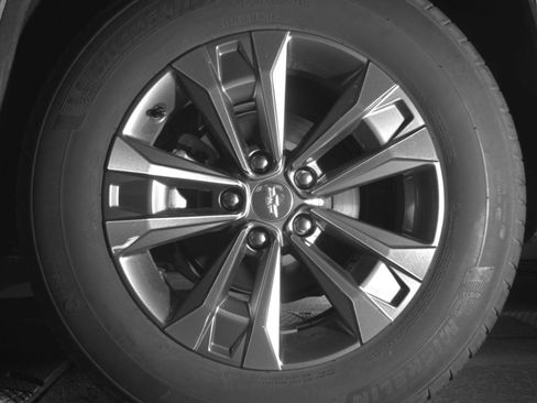 Used 2025 Chevrolet Equinox LT AWD/4WD image 17