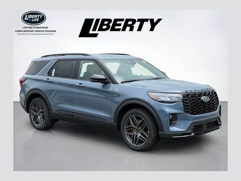 New 2026 Ford Explorer ST-Line w/ ST-Line Street Pack AWD/4WD image 1