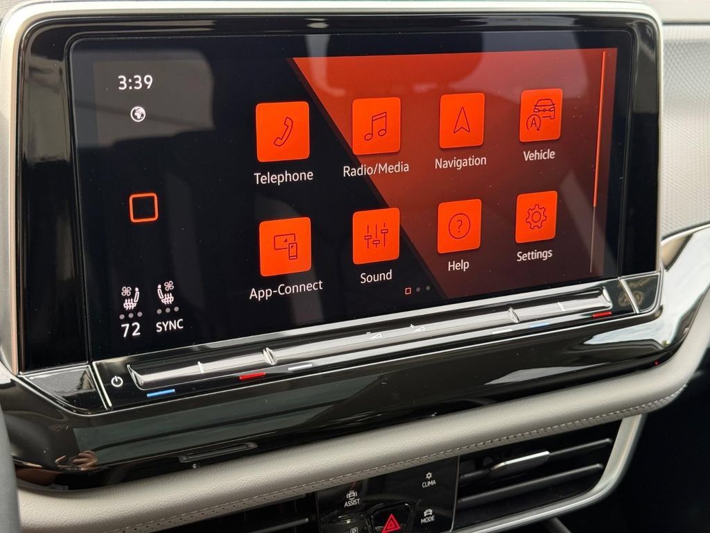 Certified 2026 Volkswagen Atlas Peak Edition AWD/4WD image 18