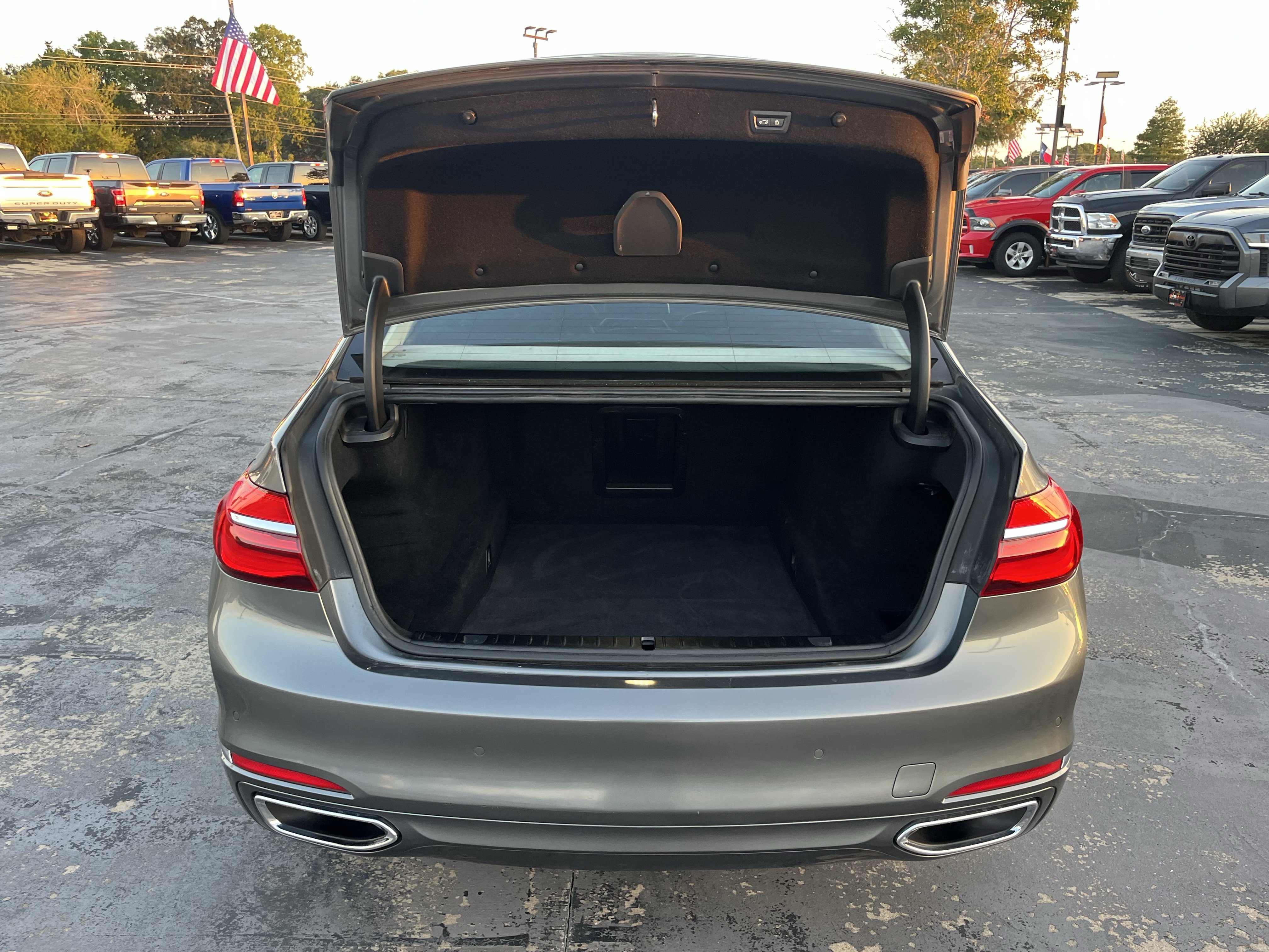 Used 2017 BMW 740i RWD image 14