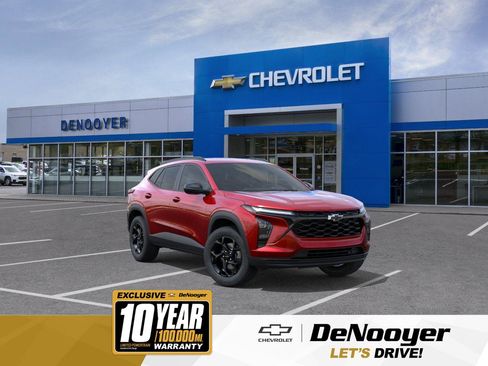 New 2026 Chevrolet Trax LT w/ Driver Confidence Package FWD image 1