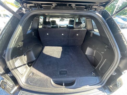 Used 2021 Jeep Grand Cherokee Laredo X AWD/4WD image 34