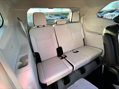 Used 2024 GMC Acadia Denali w/ Super Cruise Package image 30