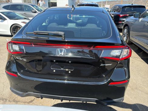 Used 2023 Honda Civic Sport image 7