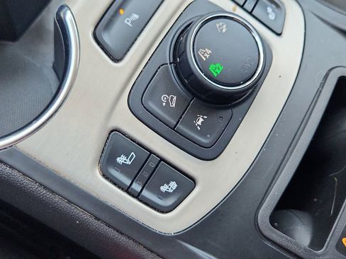 Used 2024 GMC Terrain Denali AWD/4WD image 28