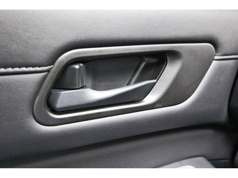 New 2026 Nissan Pathfinder S image 14