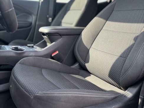 Used 2022 GMC Terrain SLE w/ Driver Convenience Package image 11