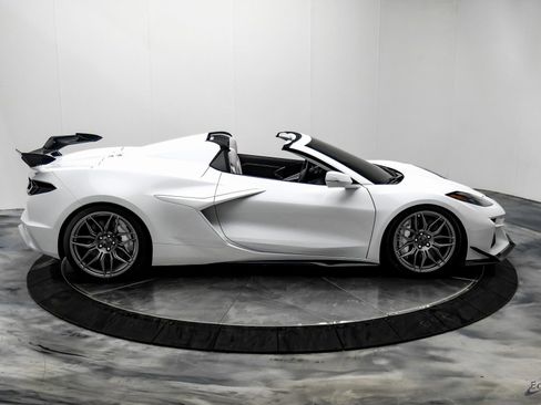 Used 2025 Chevrolet Corvette Z06 w/ Z07 Performance Package image 22