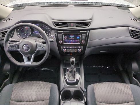 Used 2019 Nissan Rogue SV image 15