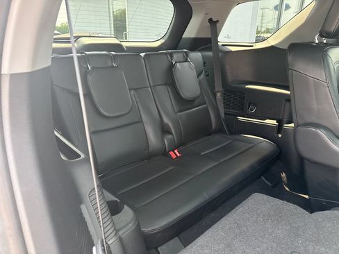 Used 2023 Ford Explorer XLT w/ Equipment Group 202A AWD/4WD image 24