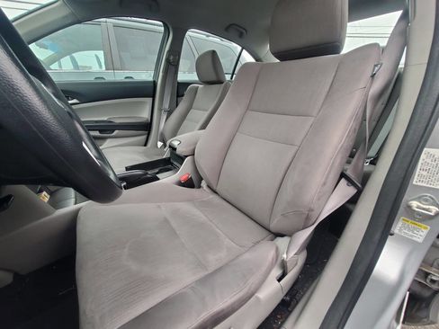 Used 2012 Honda Accord LX image 4